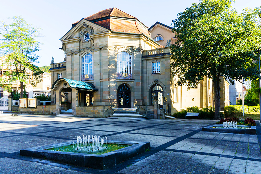 Ein historisches Gebäude in Bad Kissingen.